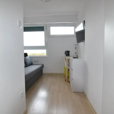 88 Apartment *